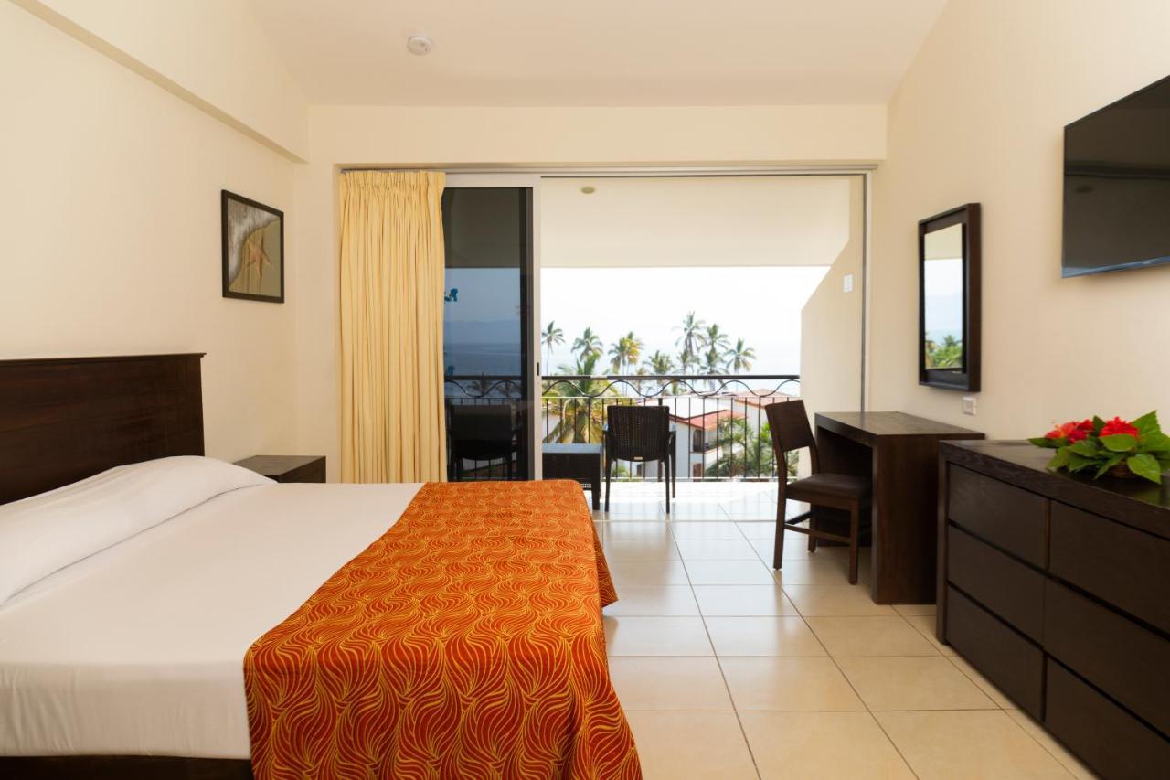 ホテル Costa Club Punta Arena - Desayuno Buffet Incluido プエルトバラータ エクステリア 写真